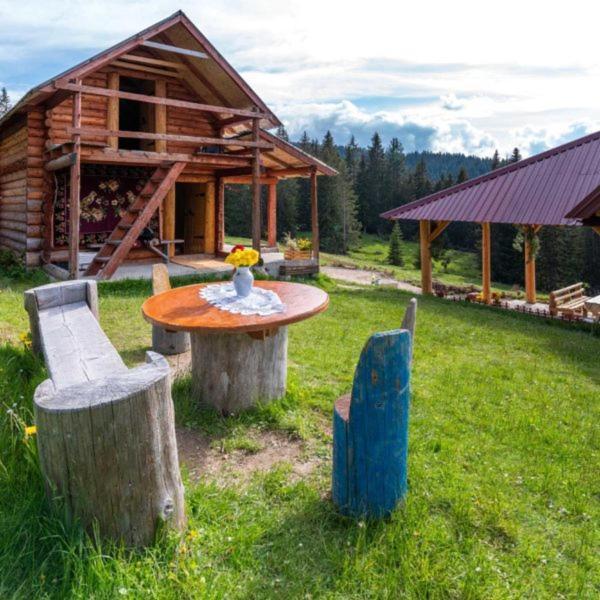 Дерев'яний котедж Sustainable Samel's Hrid's Prokletije *